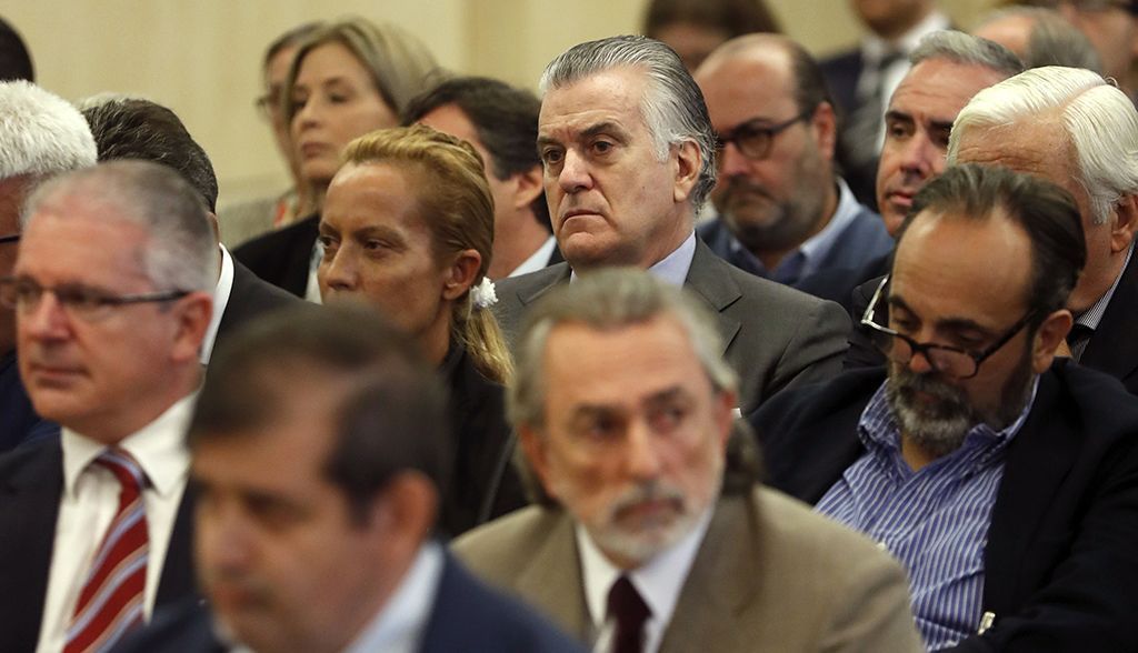 Luis-Bárcenas-en el-banquillo-del-caso-Gurtel