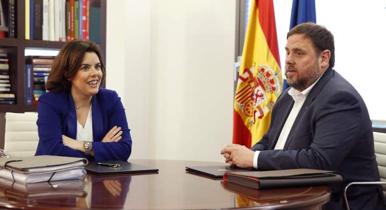 Soraya-Sáenz-de-Santamaría-Orio-Junqueras-reunión-en-abril-de-2016