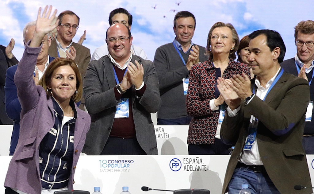 Cospedal es aplaudida tras ser ratificada como secretaria general