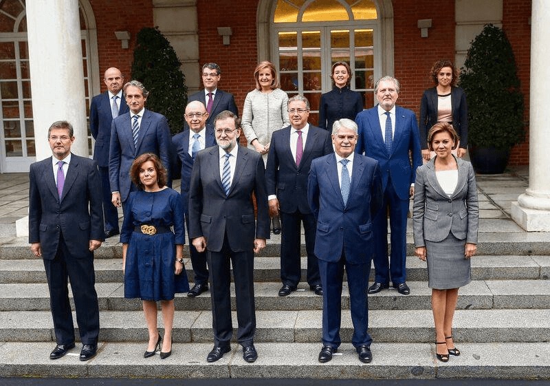 Foto oficial del nuevo gobierno de Rajoy