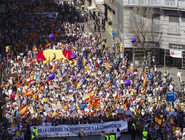 manifestacion-en-barcelona-para-exigir-que-se-pare-el-golpe-de-estado-separatista-y-la-recuperación-de-la-convivencia