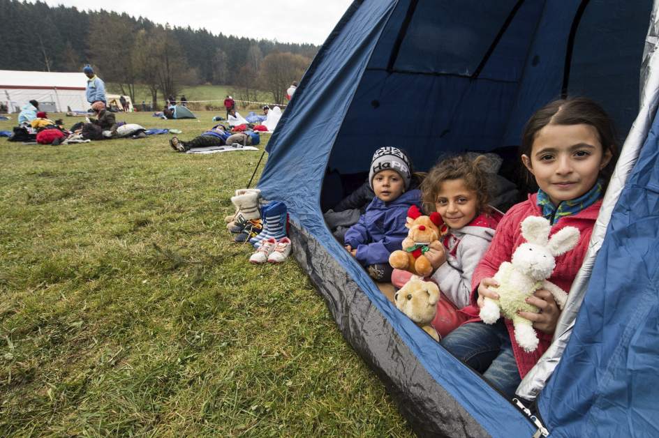 ninos_refugiados_frontera_austria_alemania_efe