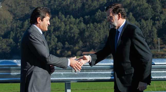 Saludo Rajoy Javier Fernández. La trama