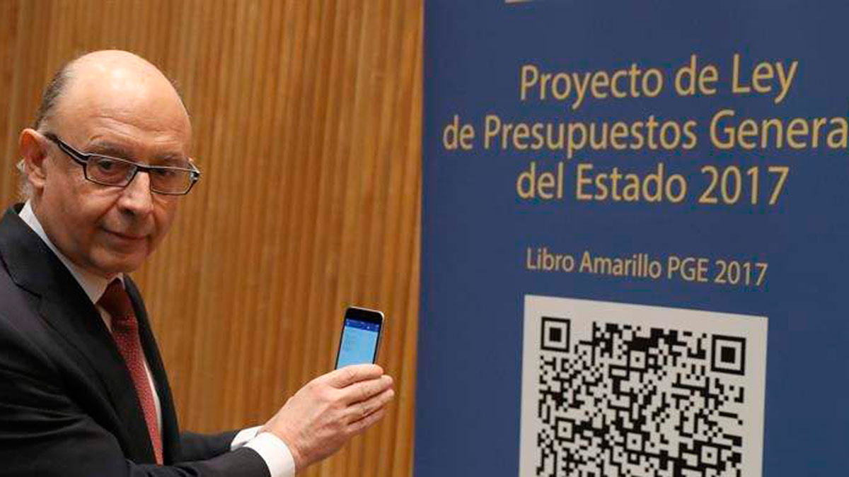 Cristóbal Montoro, durante la presentación de los Presupuestos Generales del Estado de 2017.