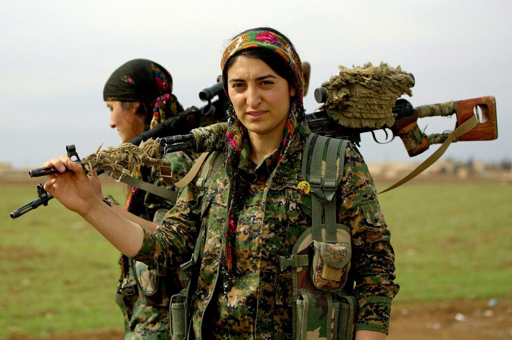 Milicianas kurdas del YPG en Siria.