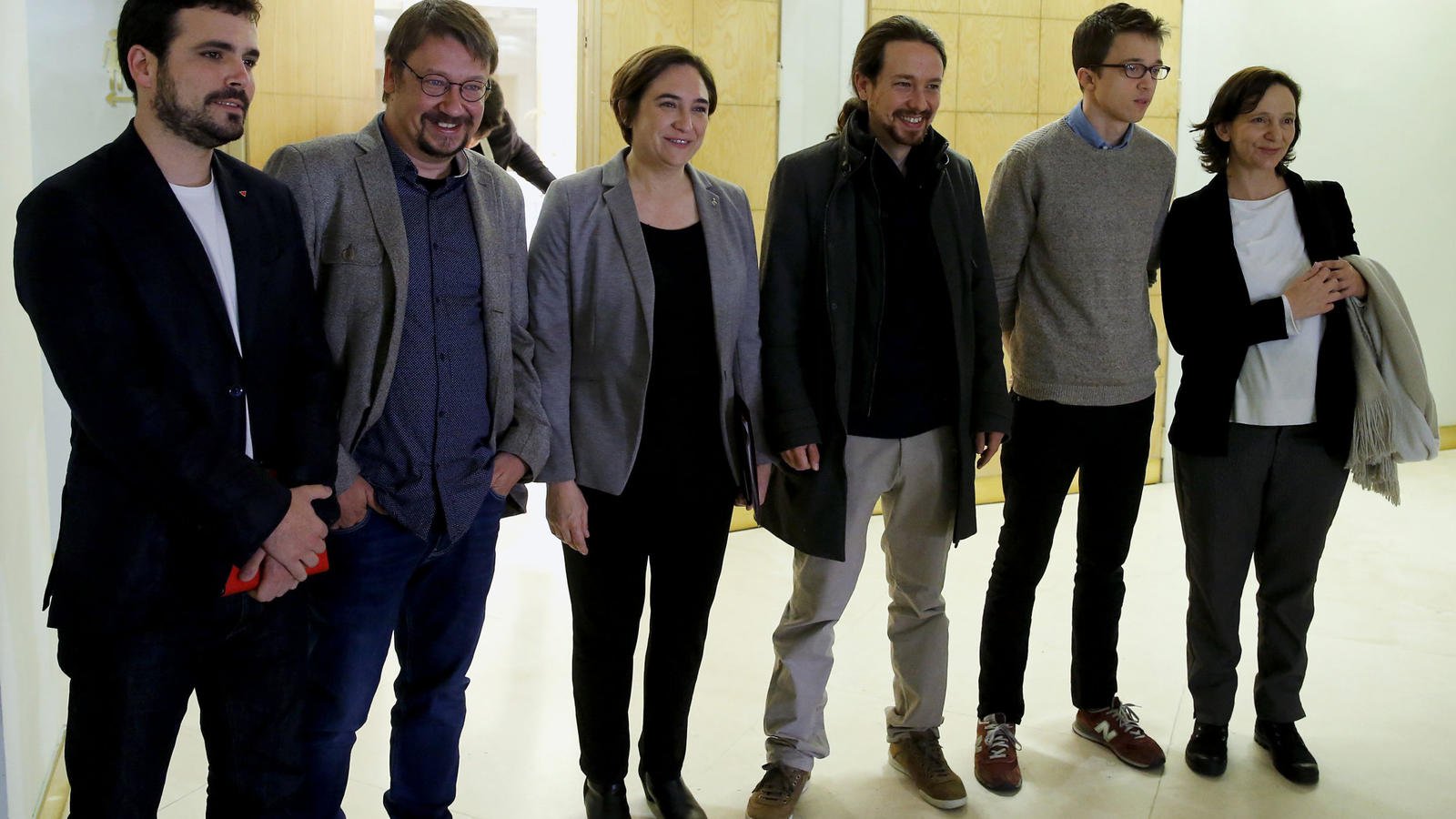 Alberto Garzón, Xavi Domènech, Ada Colau, Pablo Iglesias, Íñigo Errejón y Carolina Bescansa en una foto de archivo