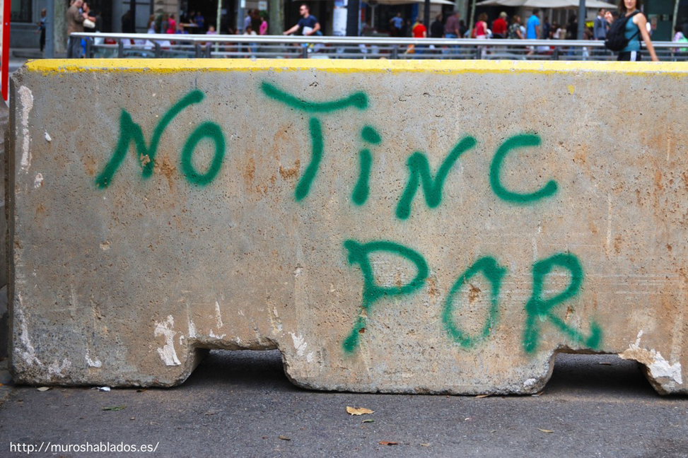 Barcelona. Pocas horas después del atentado de Las Ramblas, sobre un segmento de hormigón alguien ha escrito "No tinc por" ("No tengo miedo")