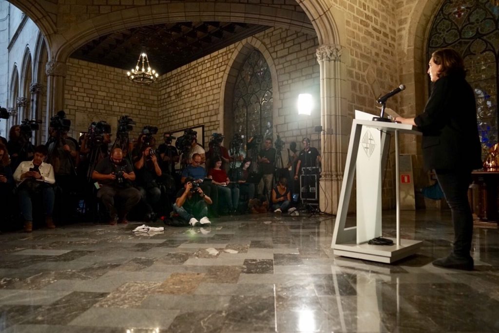 Ada Cola, el lunes, durante su comparecencia institucional.