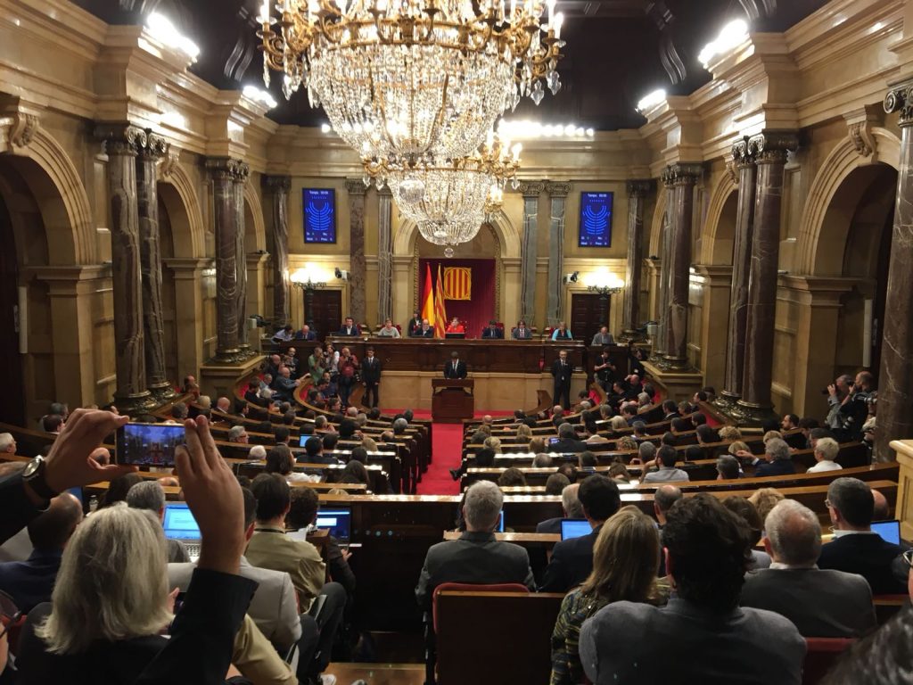 El president Carles Puigdemont el pasado 10 de octubre durante su alocución ante el Pleno del Parlament