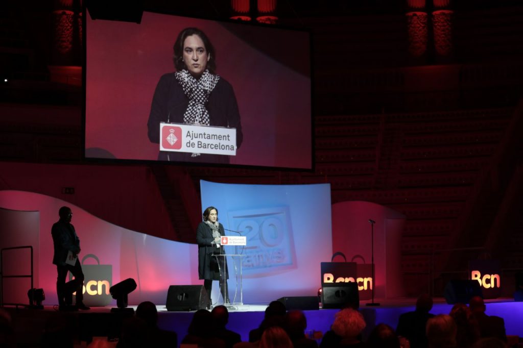 La alcaldesa de Barcelona Ada Colau en un momento de la entrega de los Premis Comerç 2017