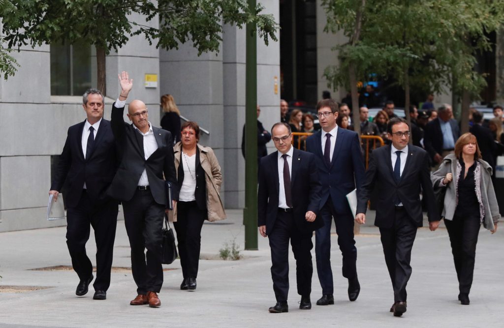 Los exconsellers Forn, Romeva, Bassas, Turull, Mundó, Rull y Borràs llegan a la Audiencia Nacional.