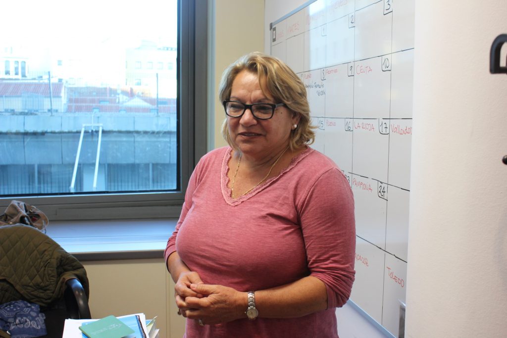 La secretaria de Plurinacionalidad de Podemos, Meri Pita, en su despacho en el Congreso. 