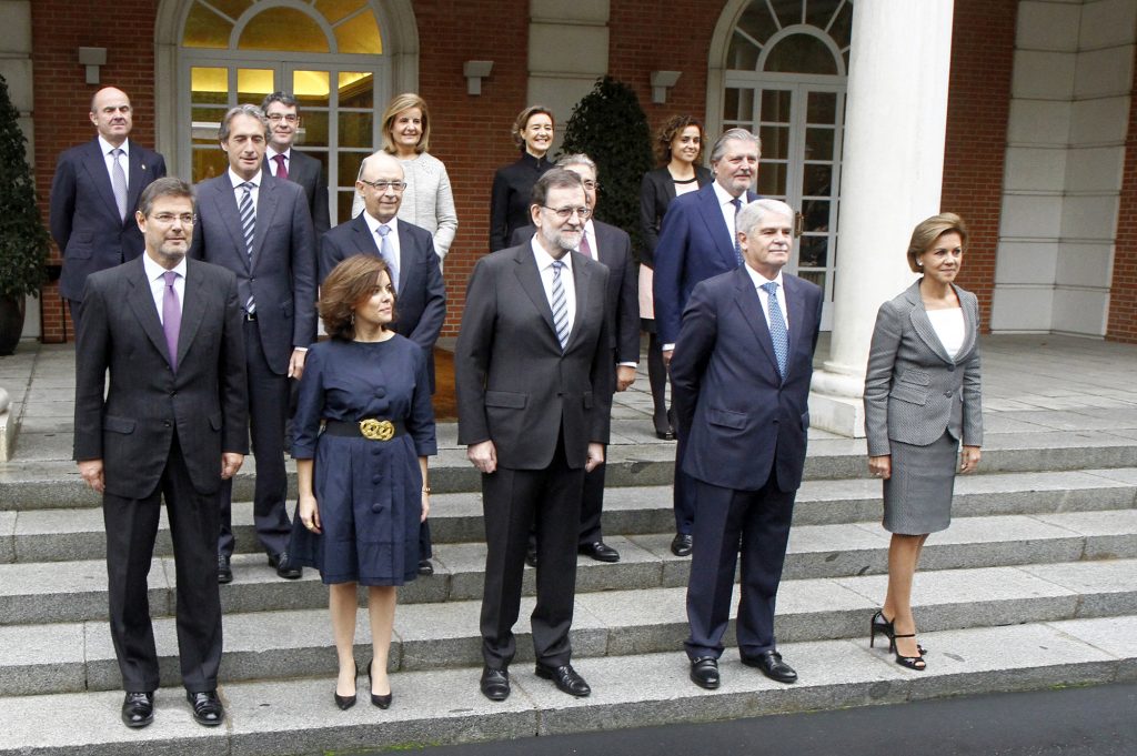 Mariano Rajoy, en el palacio de La Moncloa, junto a los miembros del gobierno de la XII legislatura