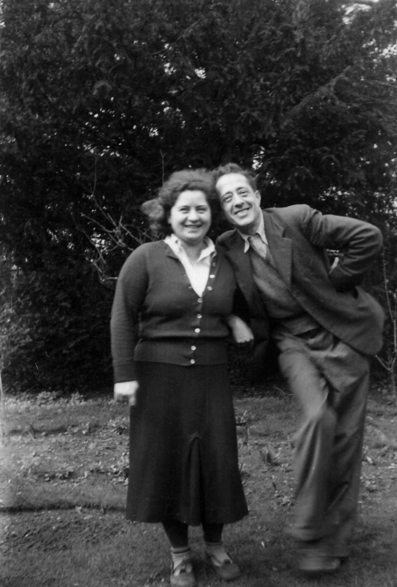 Arturo Barea junto a su segunda mujer, la periodista austriaca Ilse Kulcsar.