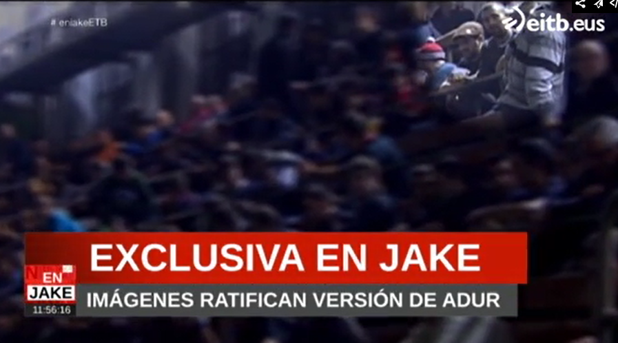Imagen de ETB del partido entre Ezkurdia y Retegi Bi donde aparece Adur Ramírez vestido de negro. / ETB