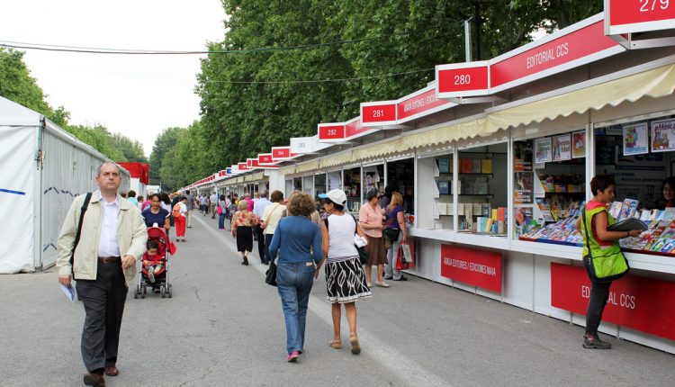 Feria del Libro de Madrid en una imagen de archivo.