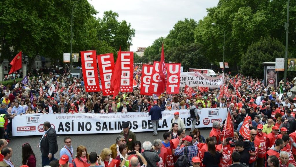 Cabecera de la manifestación del 1 de mayo convocada por CCOO y UGT en Madrid. crisis