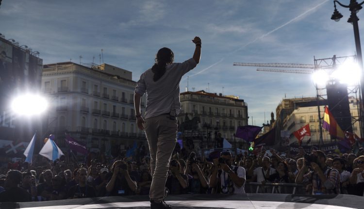 CONCENTRACIÓN EN FAVOR DE LA MOCIÓN DE CENSURA