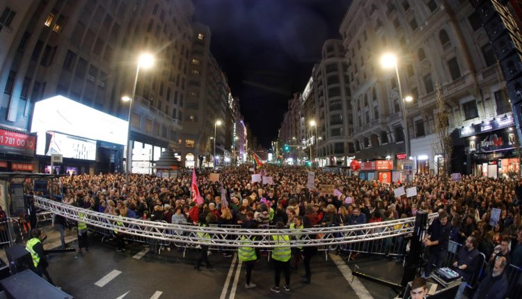 Las mujeres vuelven a tomar Madrid con una multitudinaria marea morada