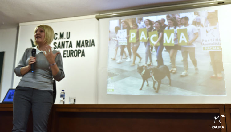 La presidenta de PACMA, Silvia Barquero